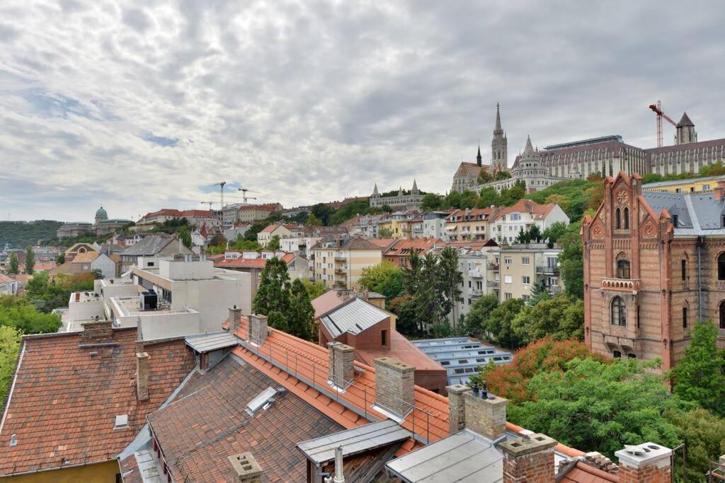 Appartamento Buda Batthiany Square, 6 Budapest Esterno foto